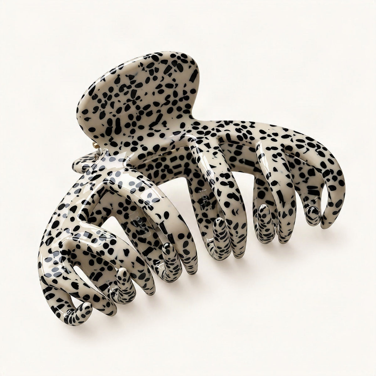 Chunky Acetate Claw Clip in Black Speckle [FITINY Hair]