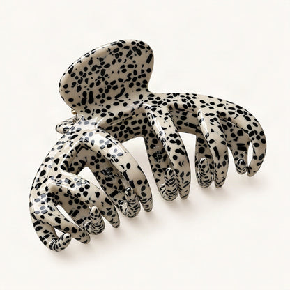 Chunky Acetate Claw Clip in Black Speckle [FITINY Hair]