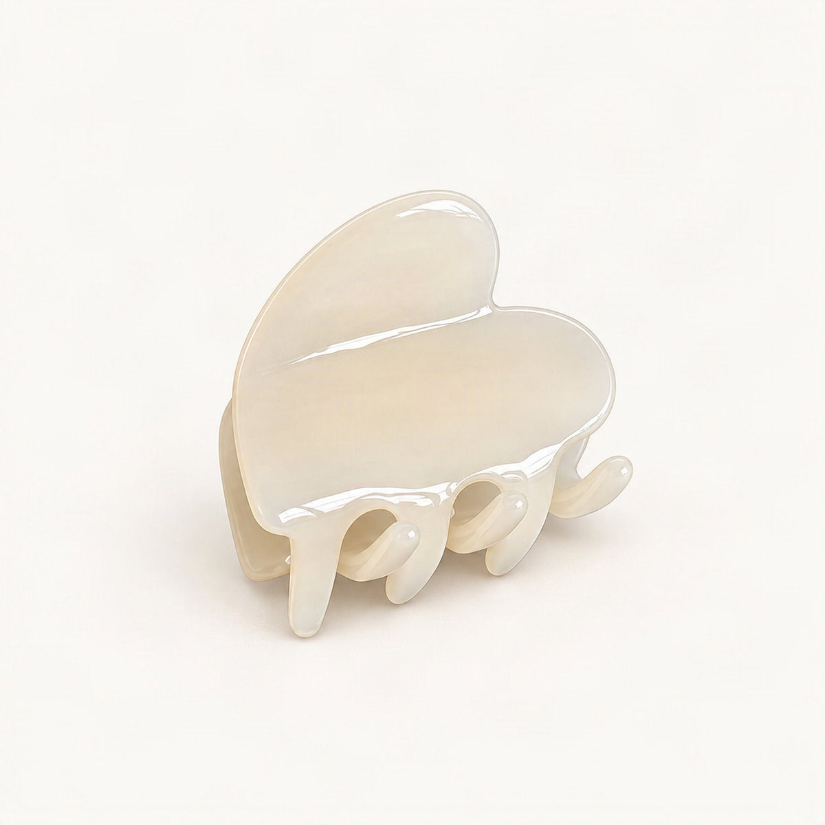 Mini Cellulose Acetate Heart Claw Clip, 1.3 in in Cream [FITINY Hair]