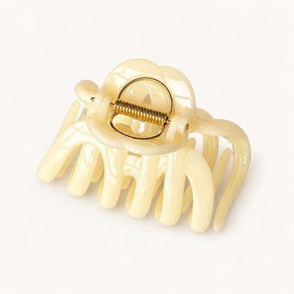 Butter yellow resin claw clip [FITINY Hair]