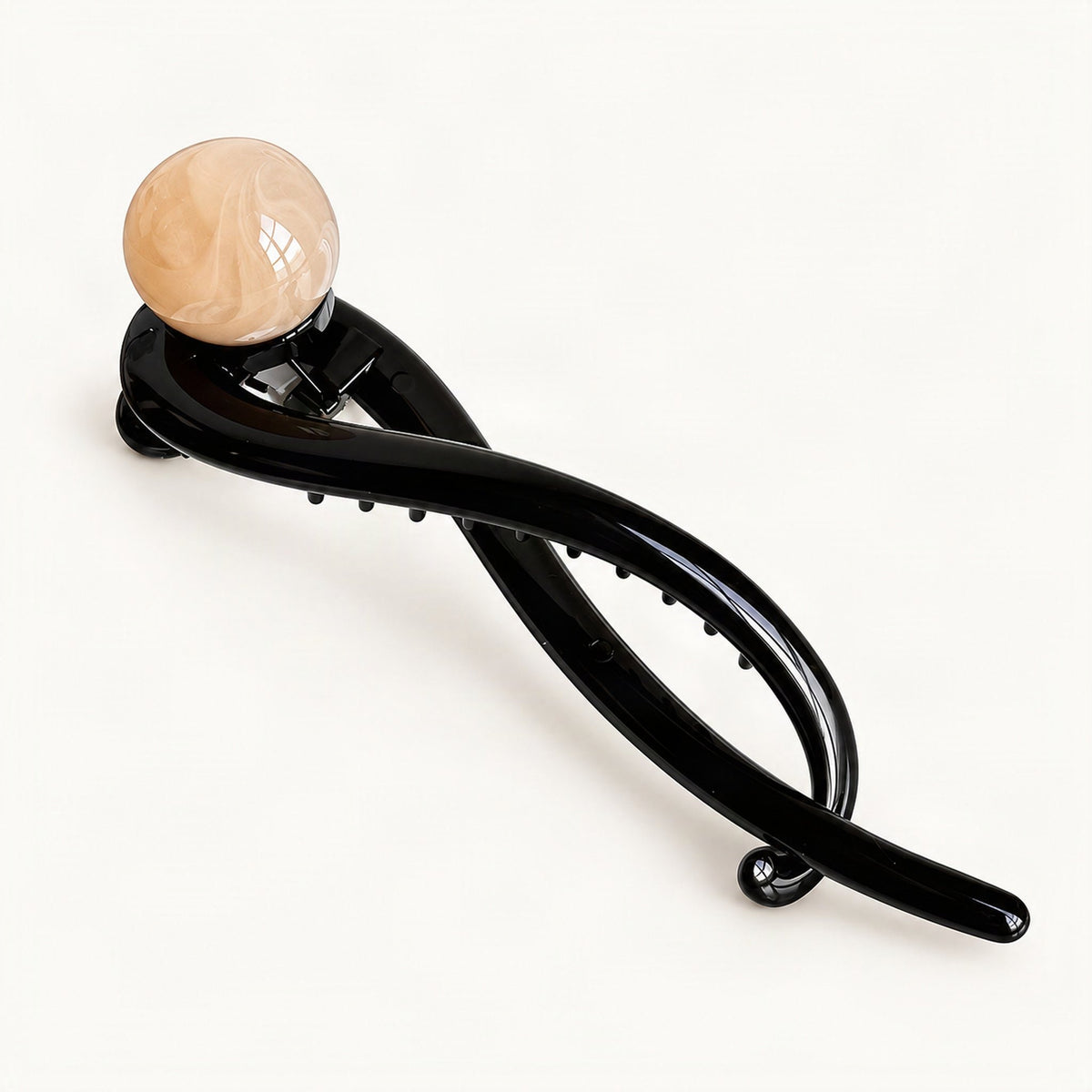 Latte-colored beaded claw clip for hair [FITINY Hair]
