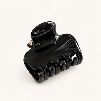 Black resin claw hair clip, front view [FITINY Hair]