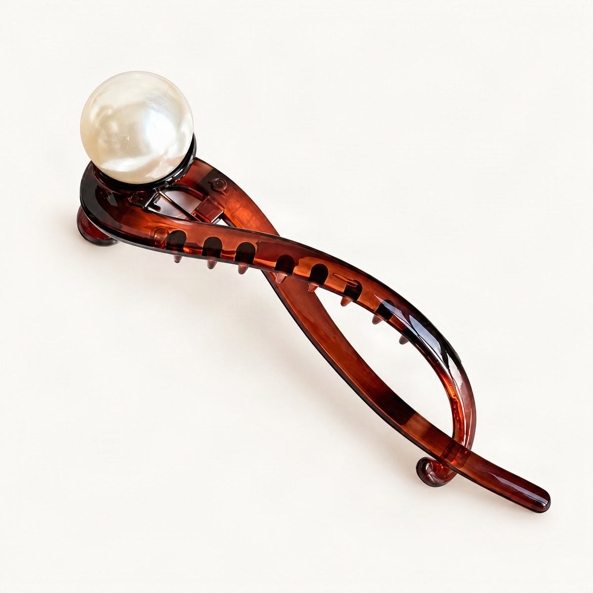 Cream beaded claw hair clip shown from the front [FITINY Hair]