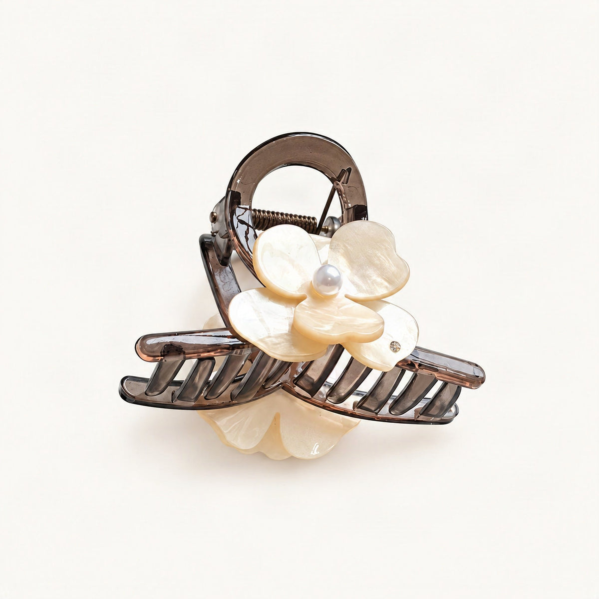 Camellia Acrylic Claw Clip, Medium in Cream [FITINY Hair]