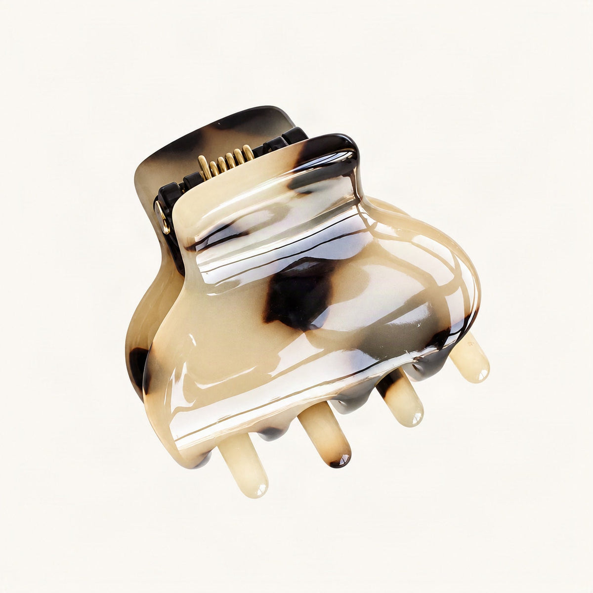 Tiny Rounded Acetate Claw Clip in Blonde Tortoise [FITINY Hair]
