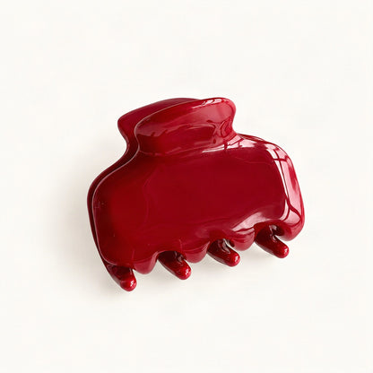 Red small claw hair clip with a simple shape [FITINY Hair]