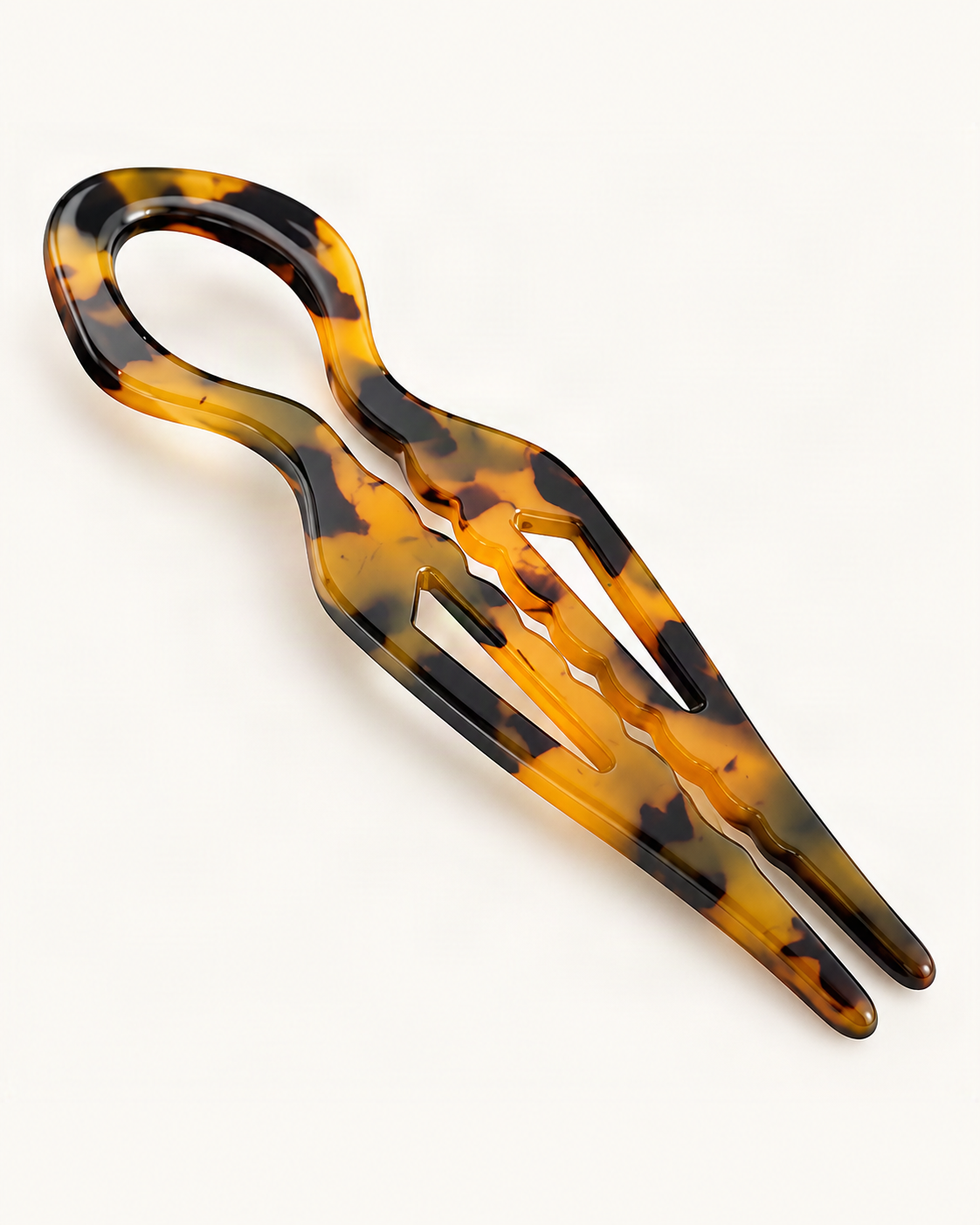 Tortoise Cellulose Acetate Scissor Hair Pin — close-up of material and decoration [FITINY Hair]