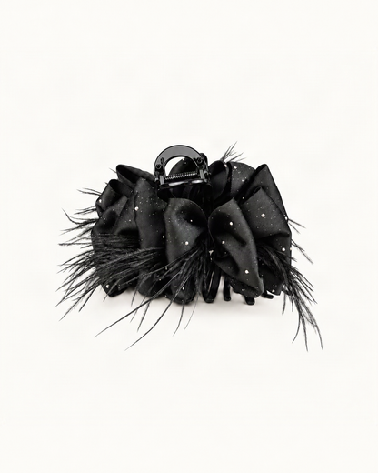 Feather Claw Clip with Baby's Breath Detail — single hair accessory on a warm ivory background [FITINY Hair main]