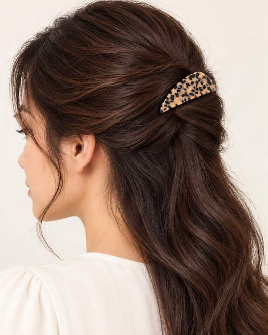 Cellulose Acetate Triangle Hair Comb — worn in natural hair at realistic scale [FITINY Hair]