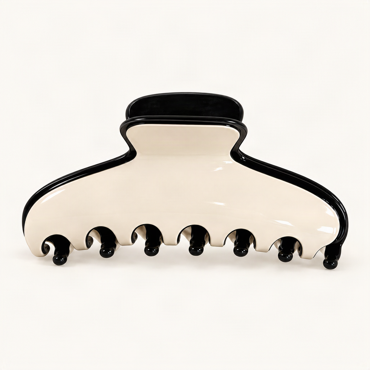 Cream 11.5 cm acetate French-style hair jaw clip with visible rounded teeth on warm ivory [FITINY Hair]